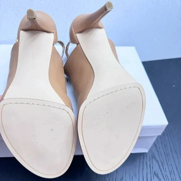 Calvin Klein Valarie Cow Roma Heels in Caramel - Size 9M - Picture 2 of 7